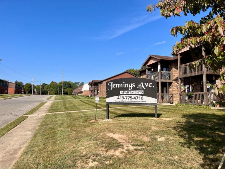 Jennings Avenue Apartments - exterior property sign