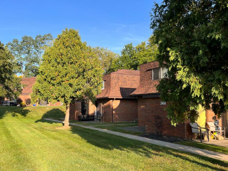 Jennings Avenue Apartments - property exterior