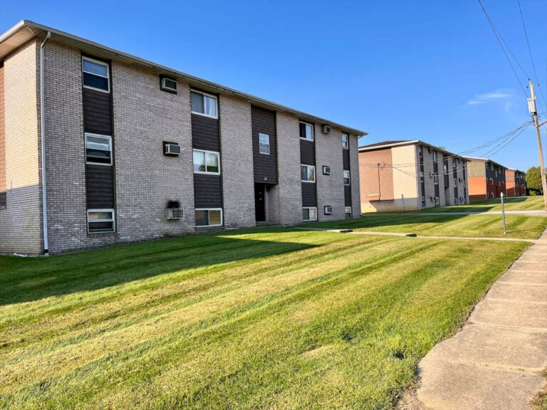 Jennings Avenue Apartments - property exterior