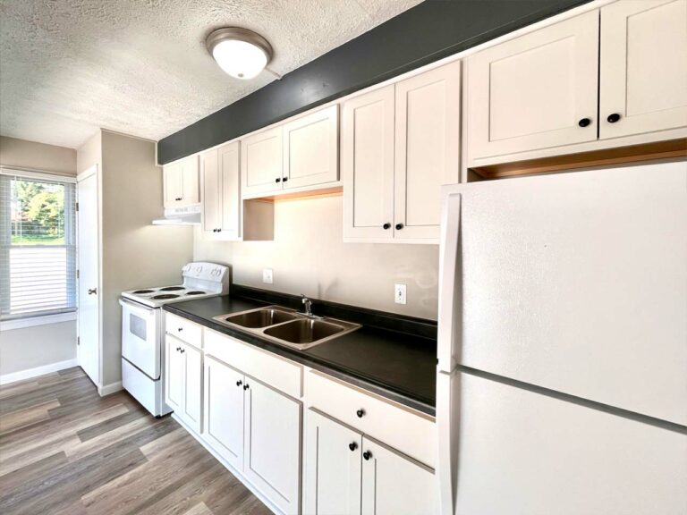 Jennings Avenue Apartments - apartment interior kitchen