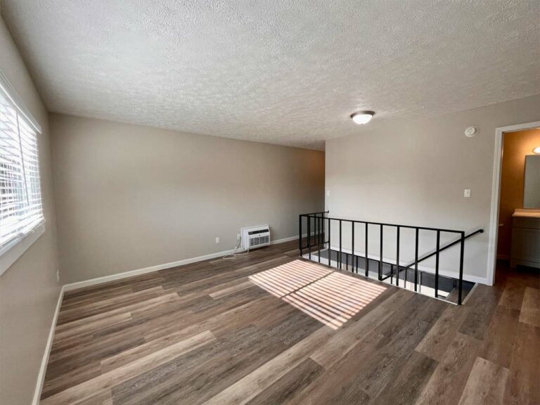 Jennings Avenue Apartments - apartment interior upper floor