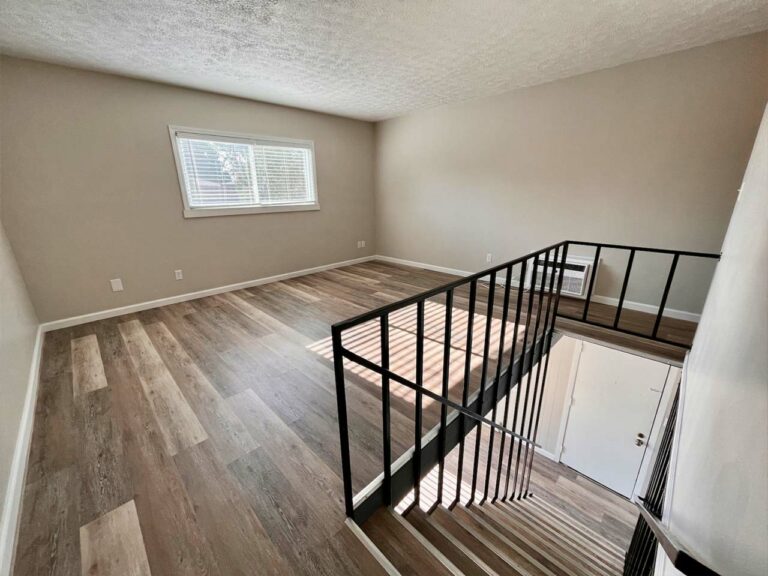 Jennings Avenue Apartments - apartment interior upper floor