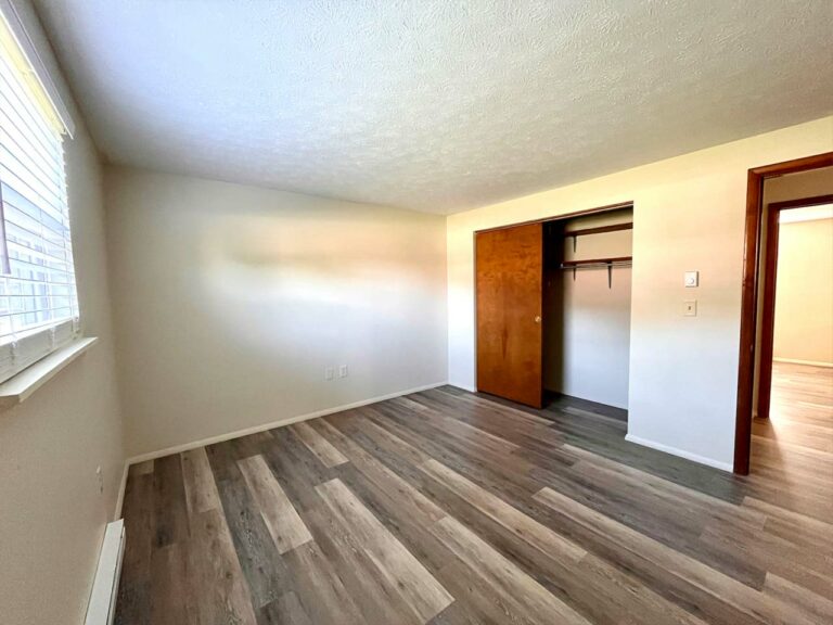 Jennings Avenue Apartments - apartment interior bedroom