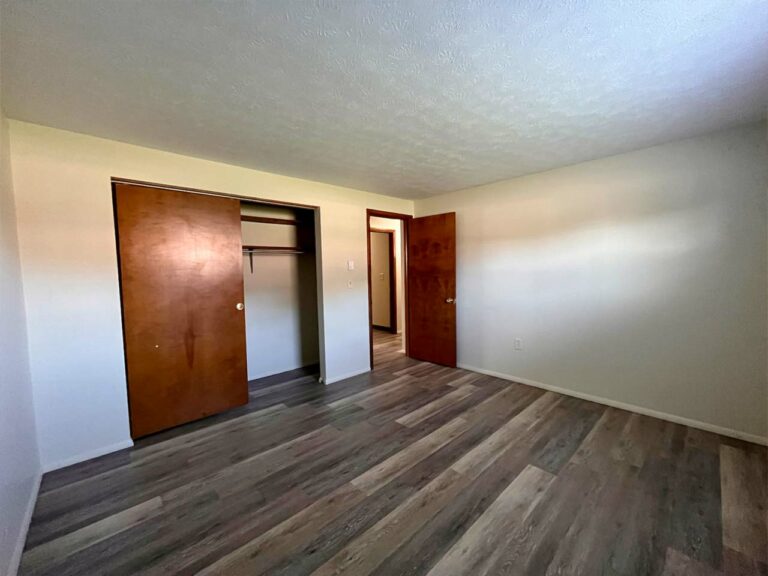 Jennings Avenue Apartments - apartment interior bedroom