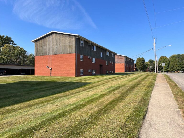 Jennings Avenue Apartments - property exterior