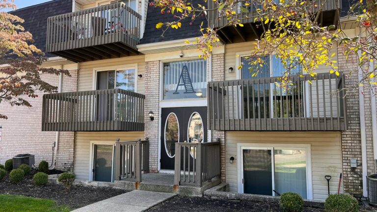 Pine Bridge Apartments - exterior building entrance